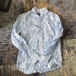 Vineyard vines size XS classic fit tucker linen shirt